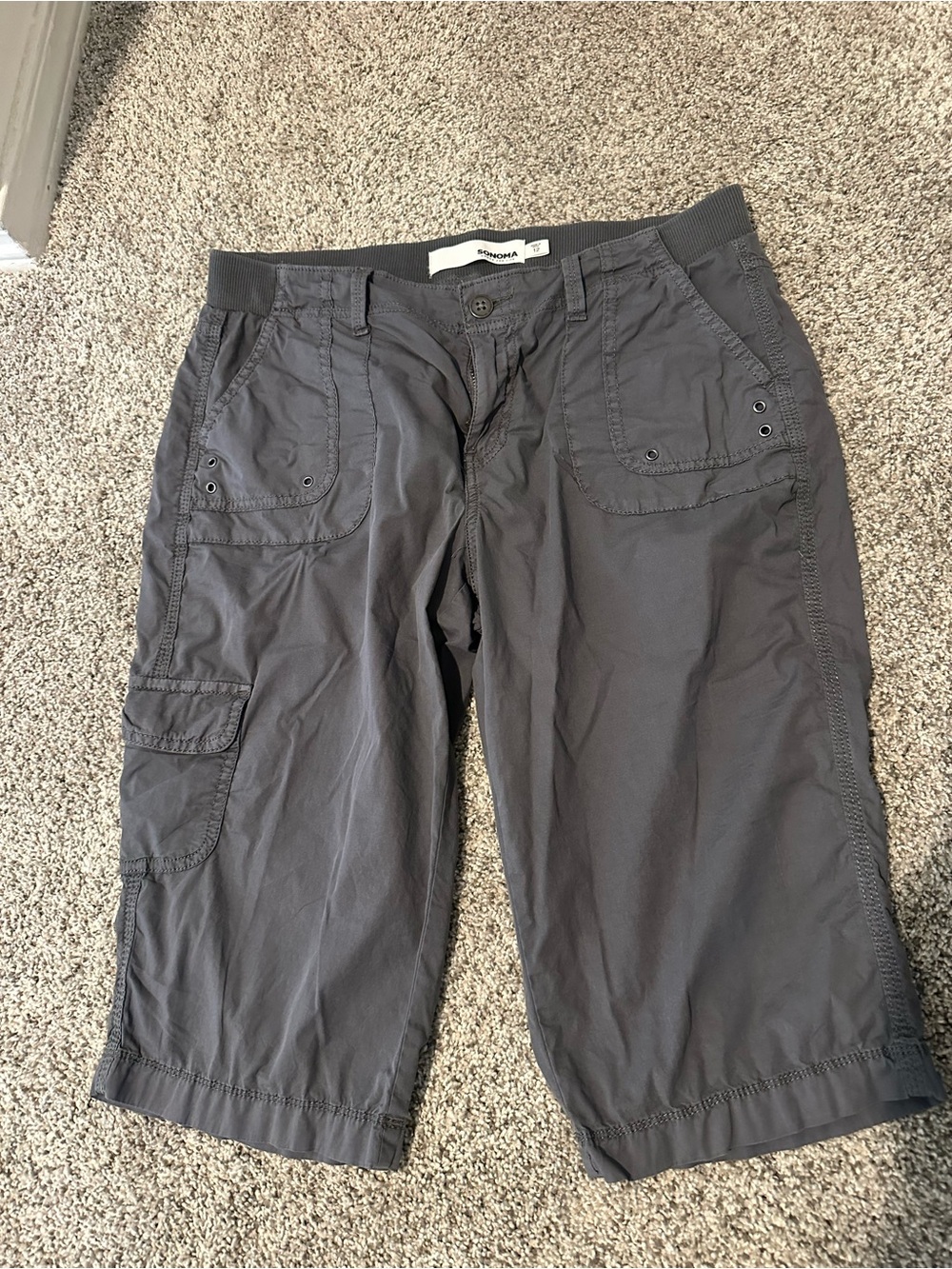 Cute Sonoma Gray Cargo Womens Shorts Capris size 12
